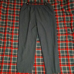 (Pre-owned) dark green BonWorth pull on pants in a size L petite.